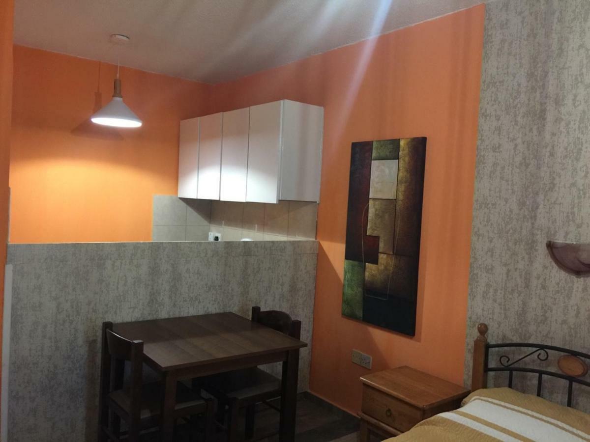 Pomelo Apartments Aya Napa Dış mekan fotoğraf