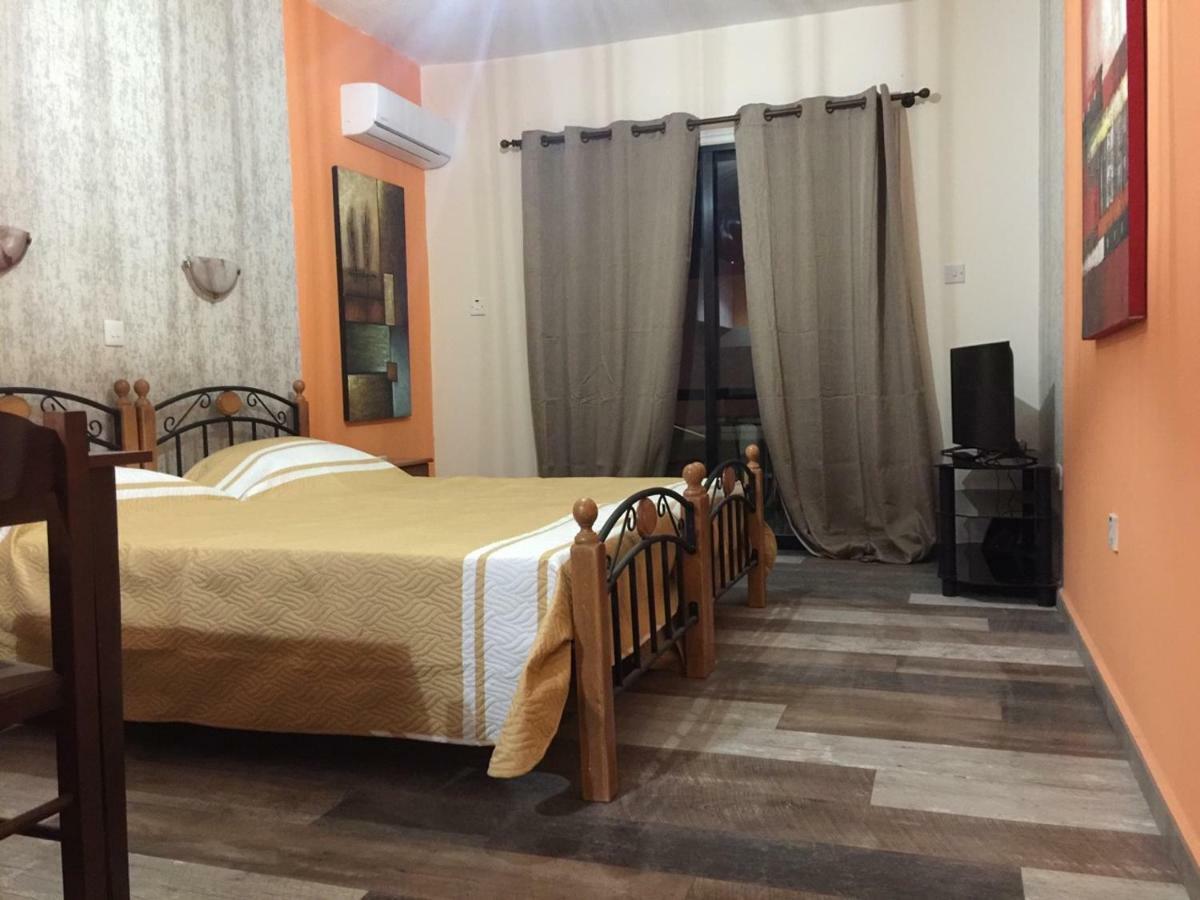 Pomelo Apartments Aya Napa Dış mekan fotoğraf